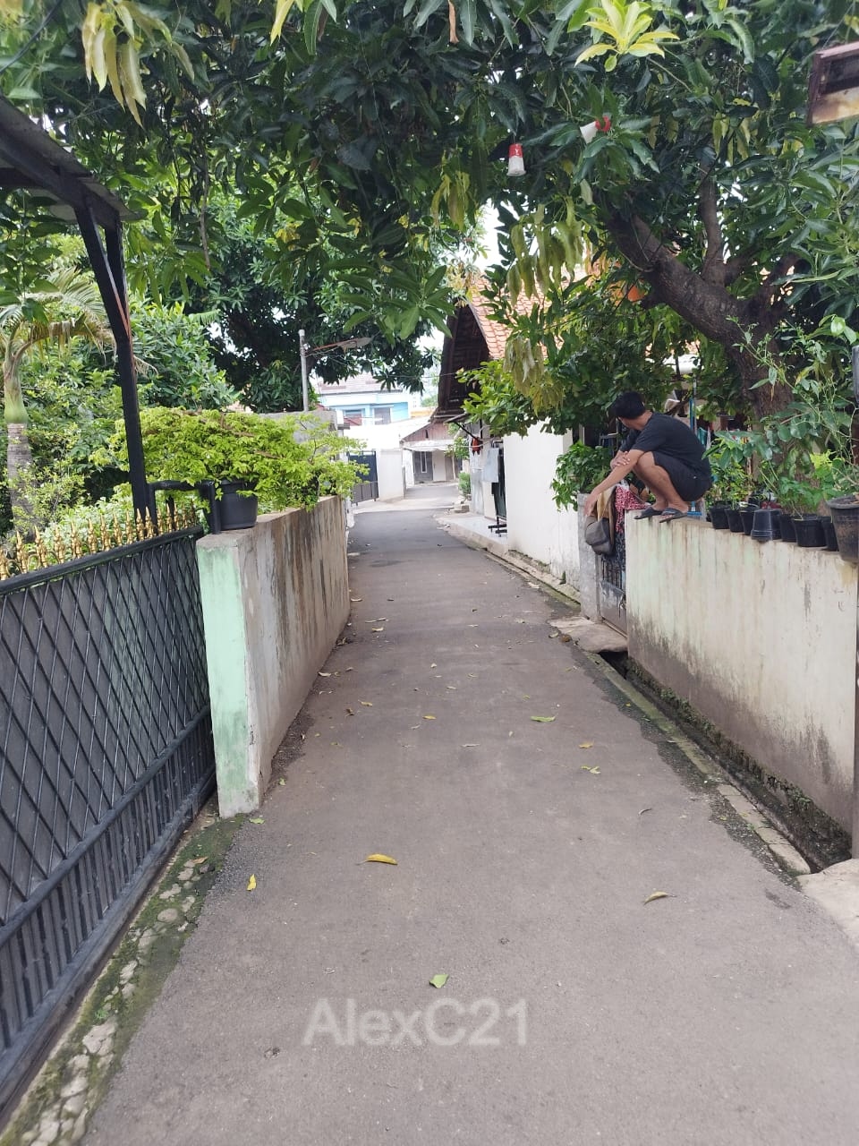 Dijual Rumah 2 Lantai dan Kontrakan 1 Pintu termurah di Ceger