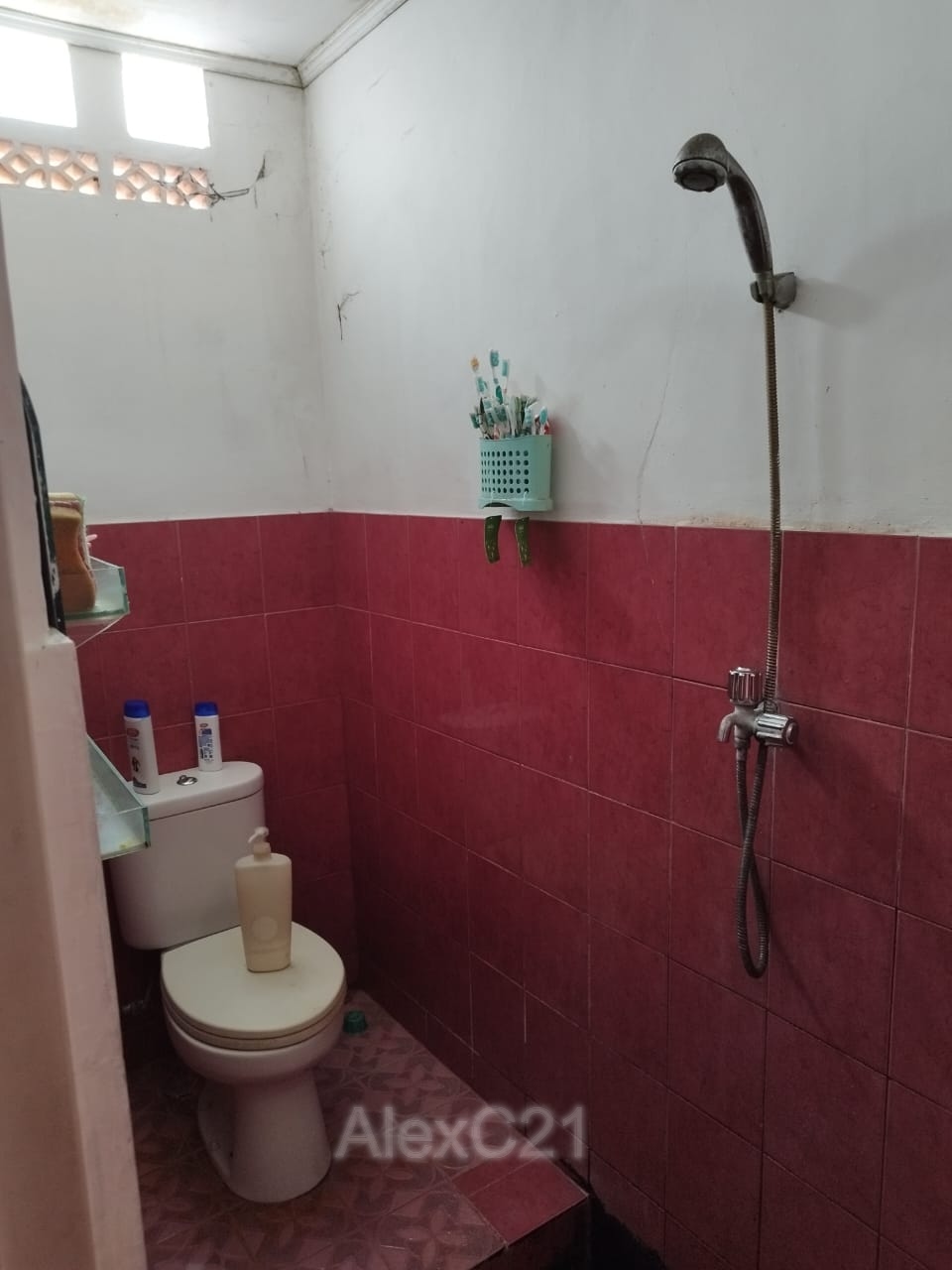 Dijual Rumah 2 Lantai dan Kontrakan 1 Pintu termurah di Ceger
