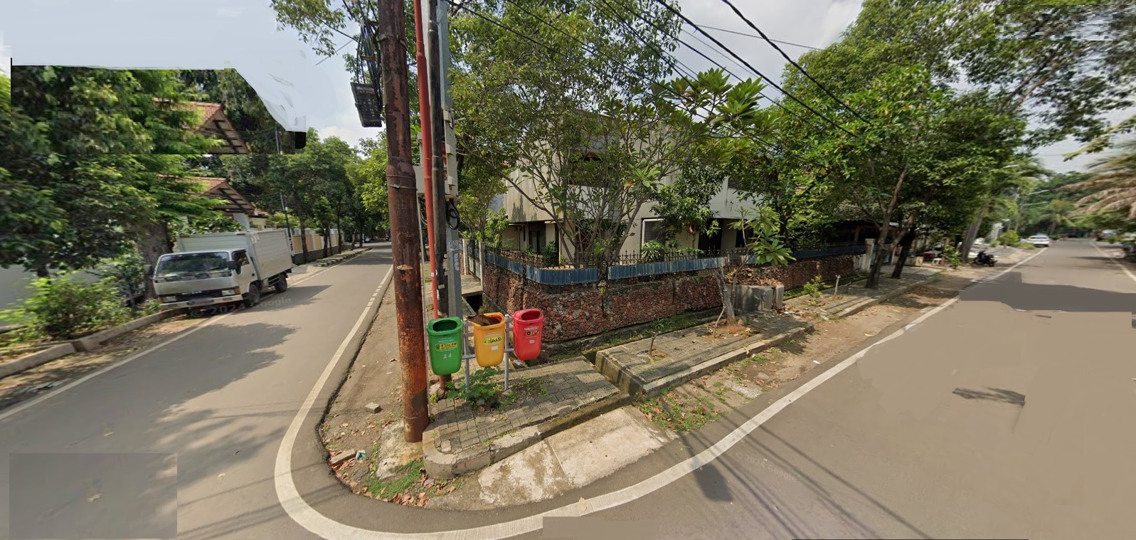 Dijual rumah lama luas di Cempaka Putih Timur, Jakarta Pusat