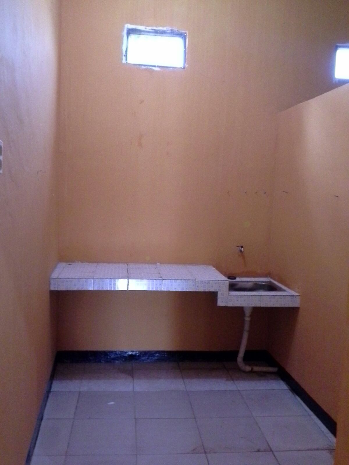 Di Sewakan Rumah/Kontrakan Strategis di Setu – Bekasi