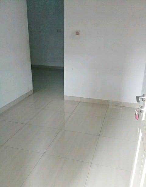 RUMAH DI TAMAN GALAXY