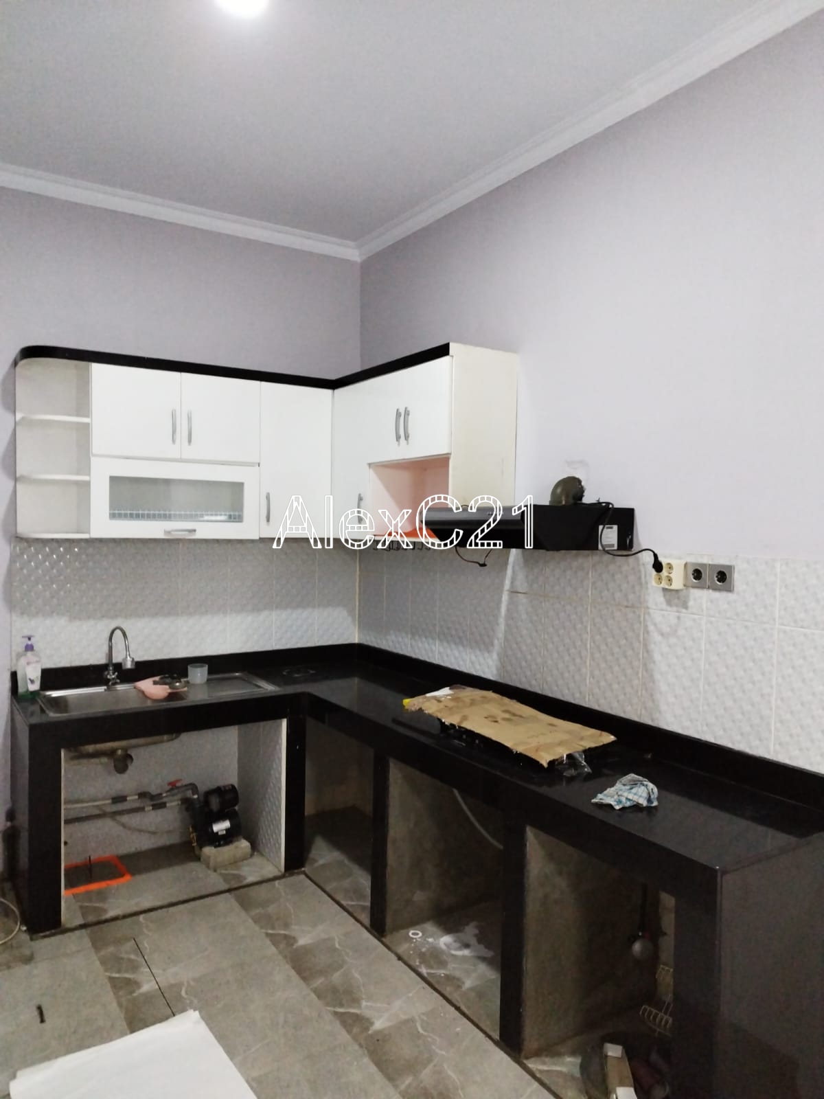 Dijual rumah komplek di Cipondoh, Kenanga, Cipondoh, Tangerang