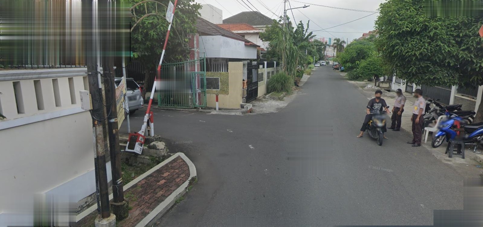 Dijual rumah komplek hitung tanah sesuai Njop di Kayu Putih