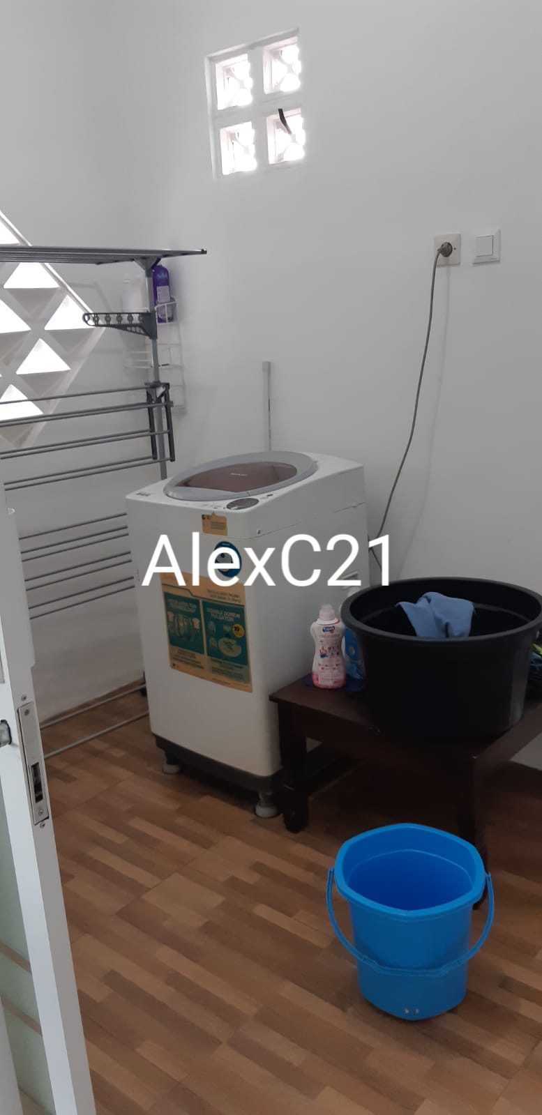 Dijual murah Rumah Hook baru Renovasi  2 Lantai Pondok Betung