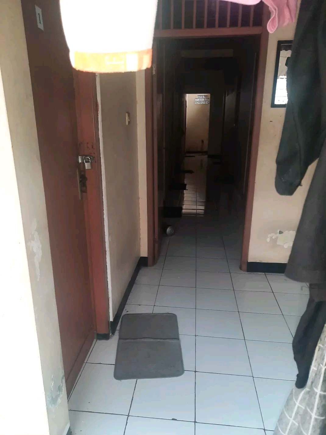 Dijual Rumah 2Lt plus kost-kostan Strategis Di Kebayoran Baru.