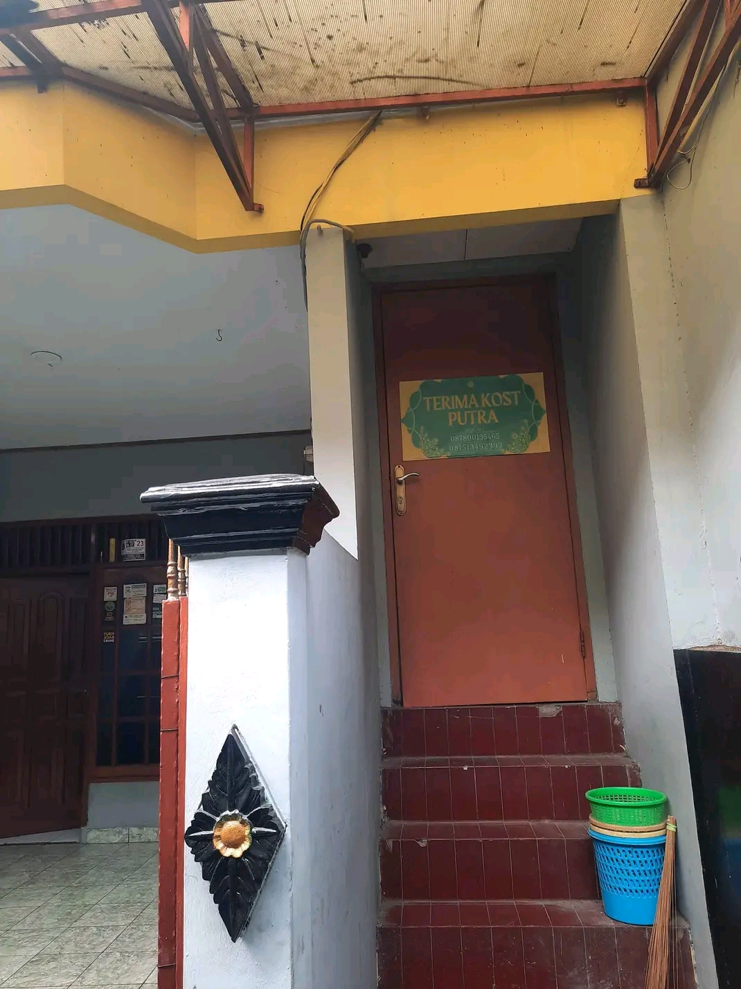 Dijual Rumah 2Lt plus kost-kostan Strategis Di Kebayoran Baru.
