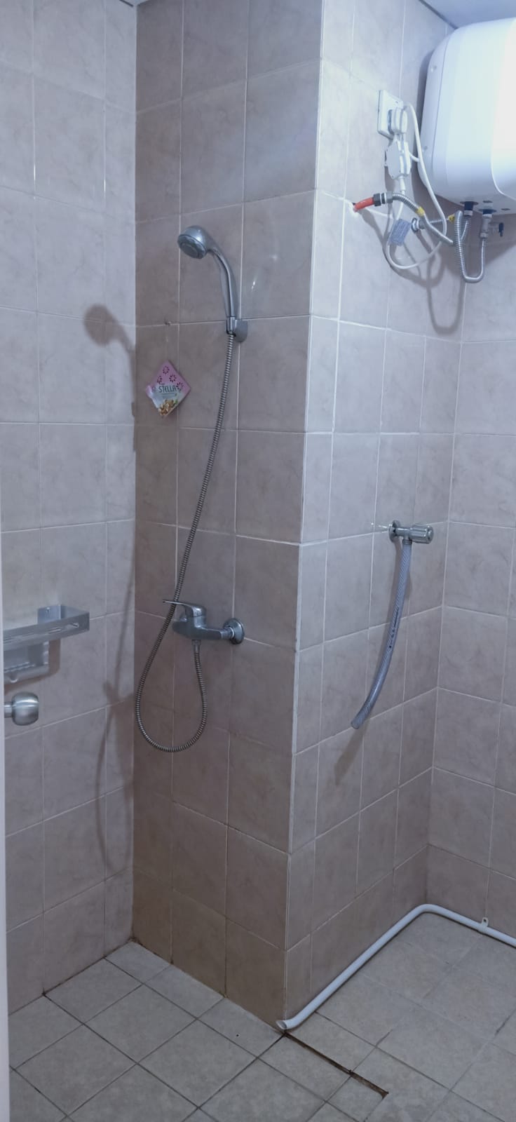 Apartemen Cosmo Terrace Jl. K.H. Mas Mansyur, Kebon Melati