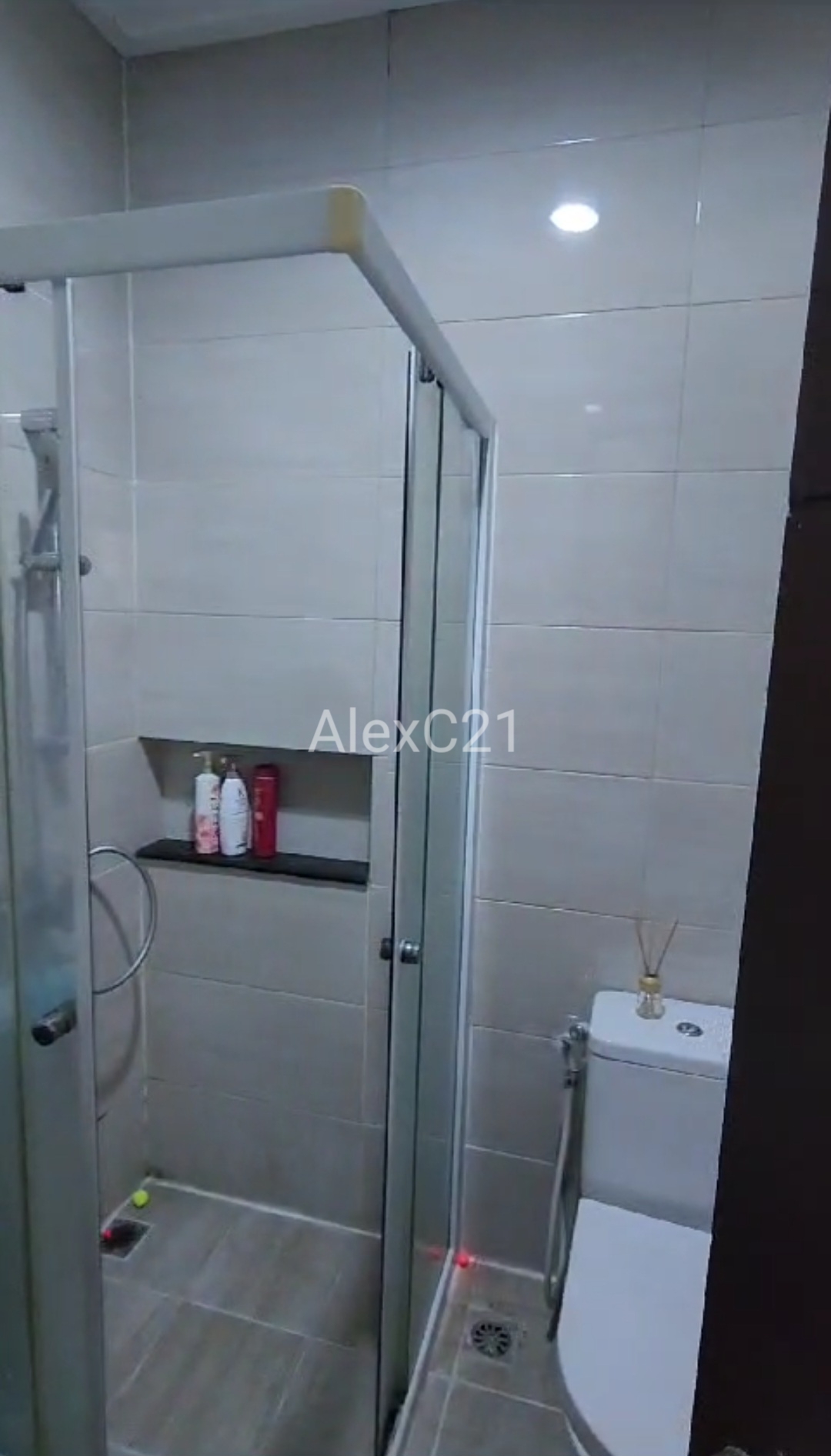 Dijual rumah hook Green Lake City Boulevard, Gondrong, Cipondoh