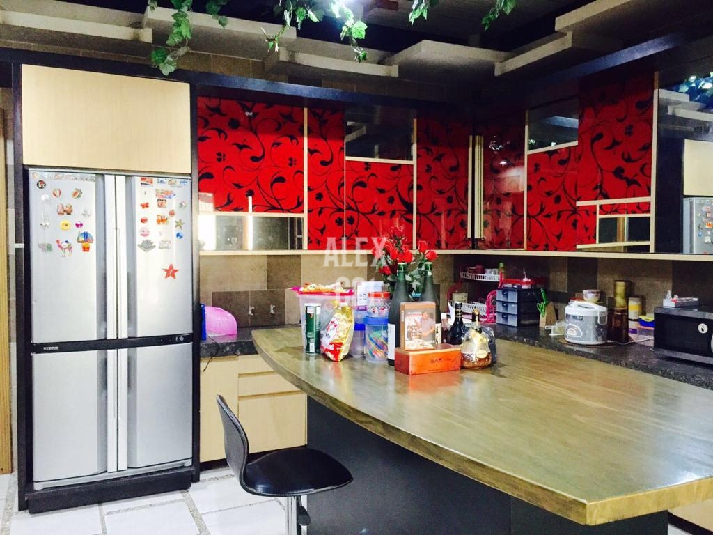 Dijual Rumah Cantik Mewah Strategis, Area Bukit Gading VIlla