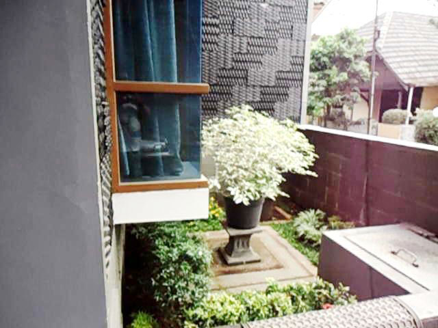 RUMAH BAGUS DAN LUAS DI PONDOK PEKAYON INDAH