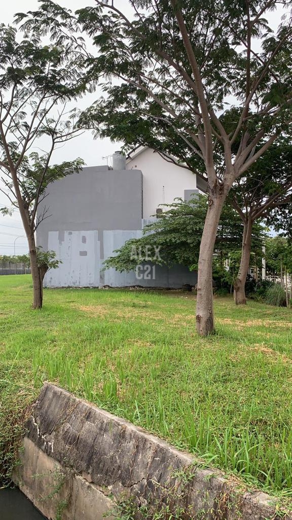 Dijual rumah hoek di Kota Harapan Indah, Bekasi Utara