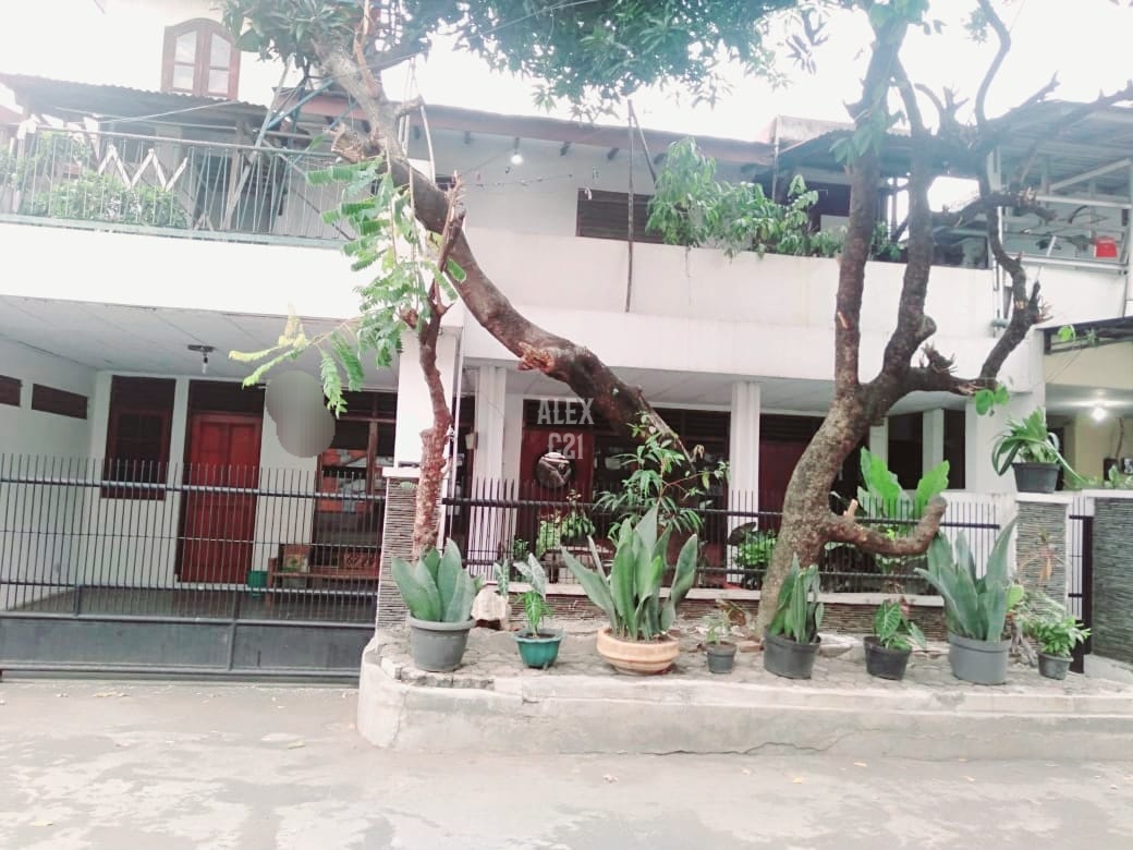 Dijual Rumah  di Komplek Depkes Jl. RS Polri Kramat Jati