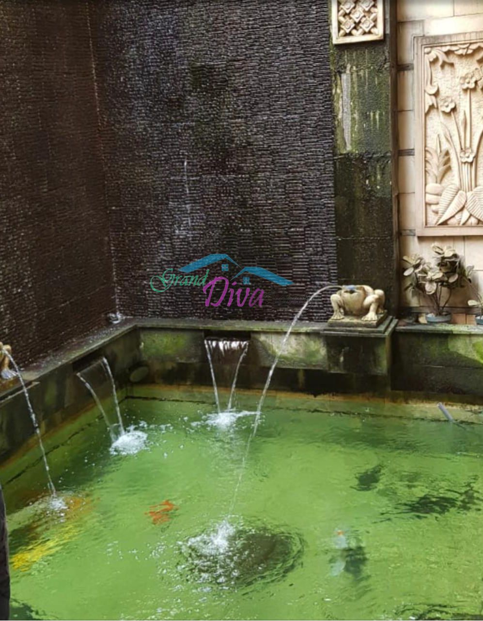 RUMAH BAGUS 2 LANTAI DI PERUMAHAN JATINEGARA BARU