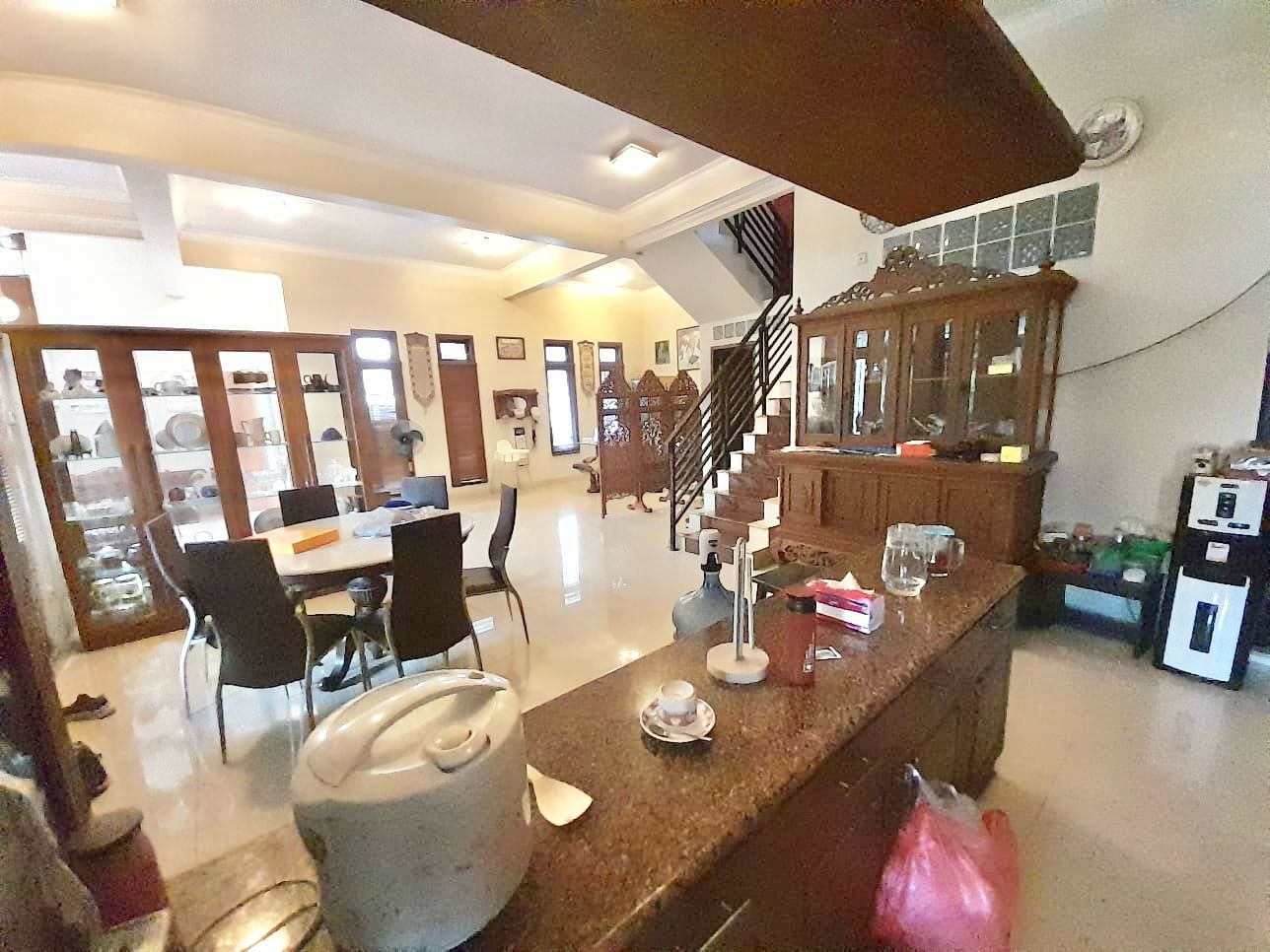 RUMAH DI VILLA JAKASETIA BEKASI SELATAN