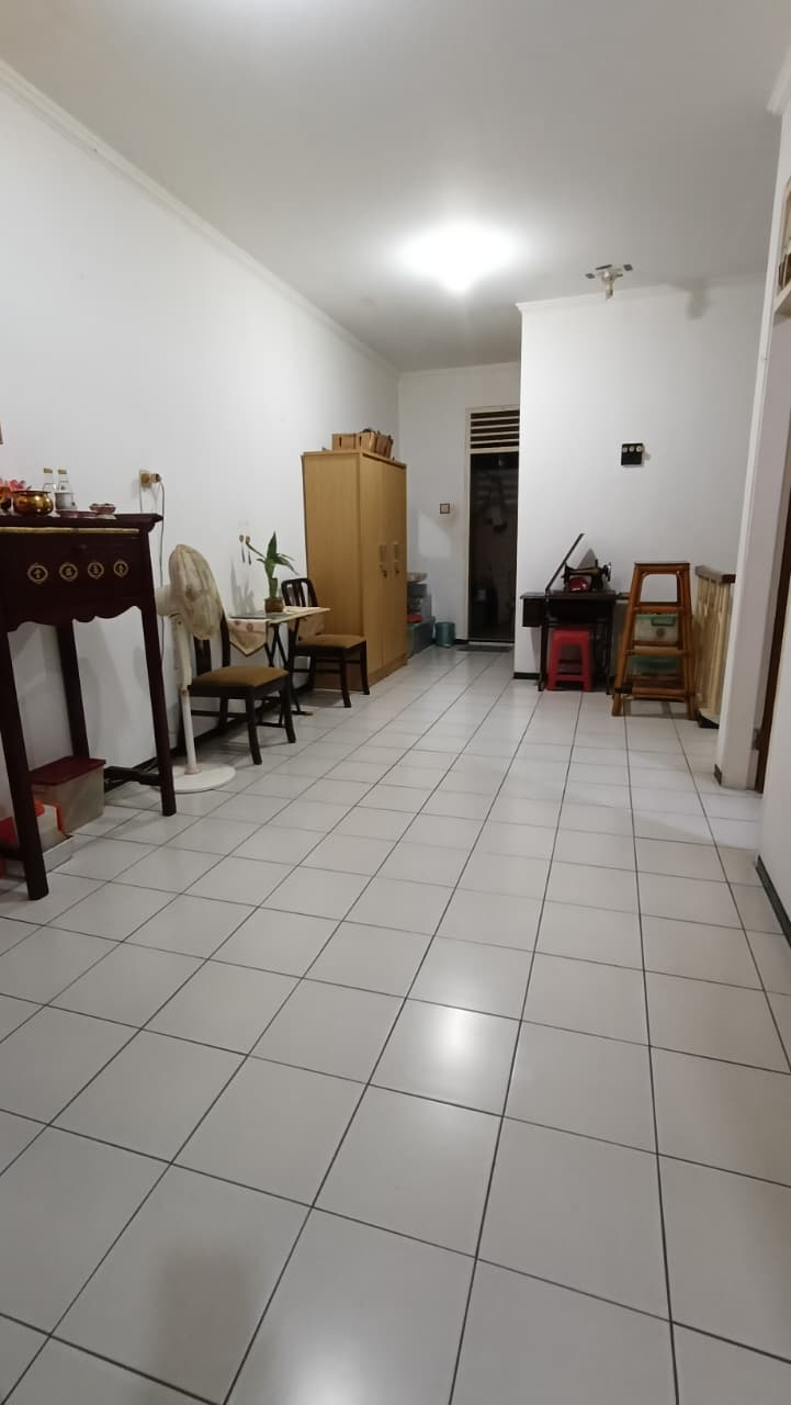 Dijual rumah harga murah di jalan Puan Timur Kelapa Gading