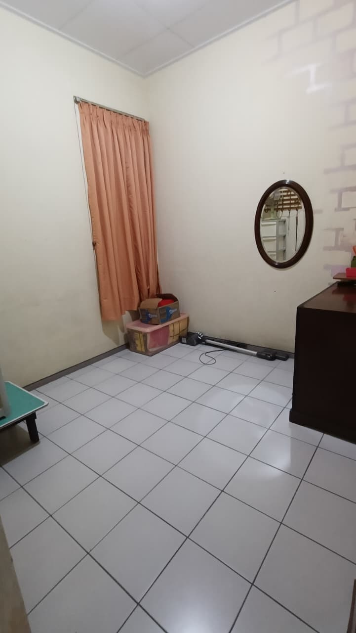 Dijual rumah harga murah di jalan Puan Timur Kelapa Gading