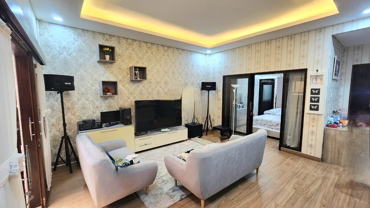 Rumah nyaman terawat siap huni di Arcamanik Endah Kota Bandung