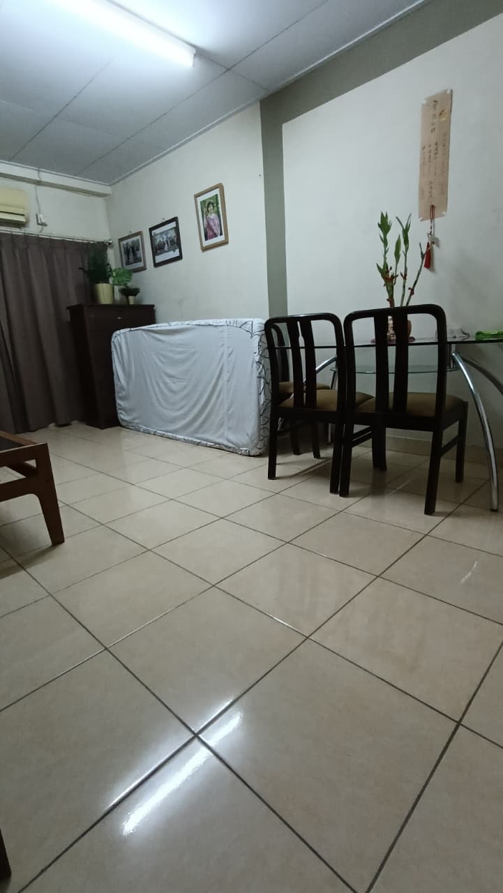 Dijual rumah harga murah di jalan Puan Timur Kelapa Gading