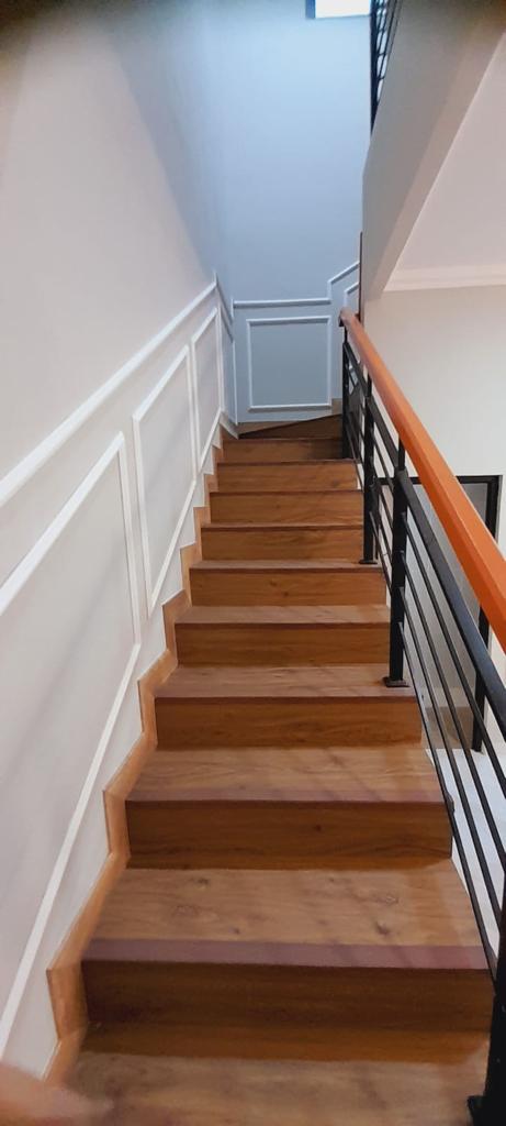 Rumah mewah komplek Sawangan Depok Full Furnsihed