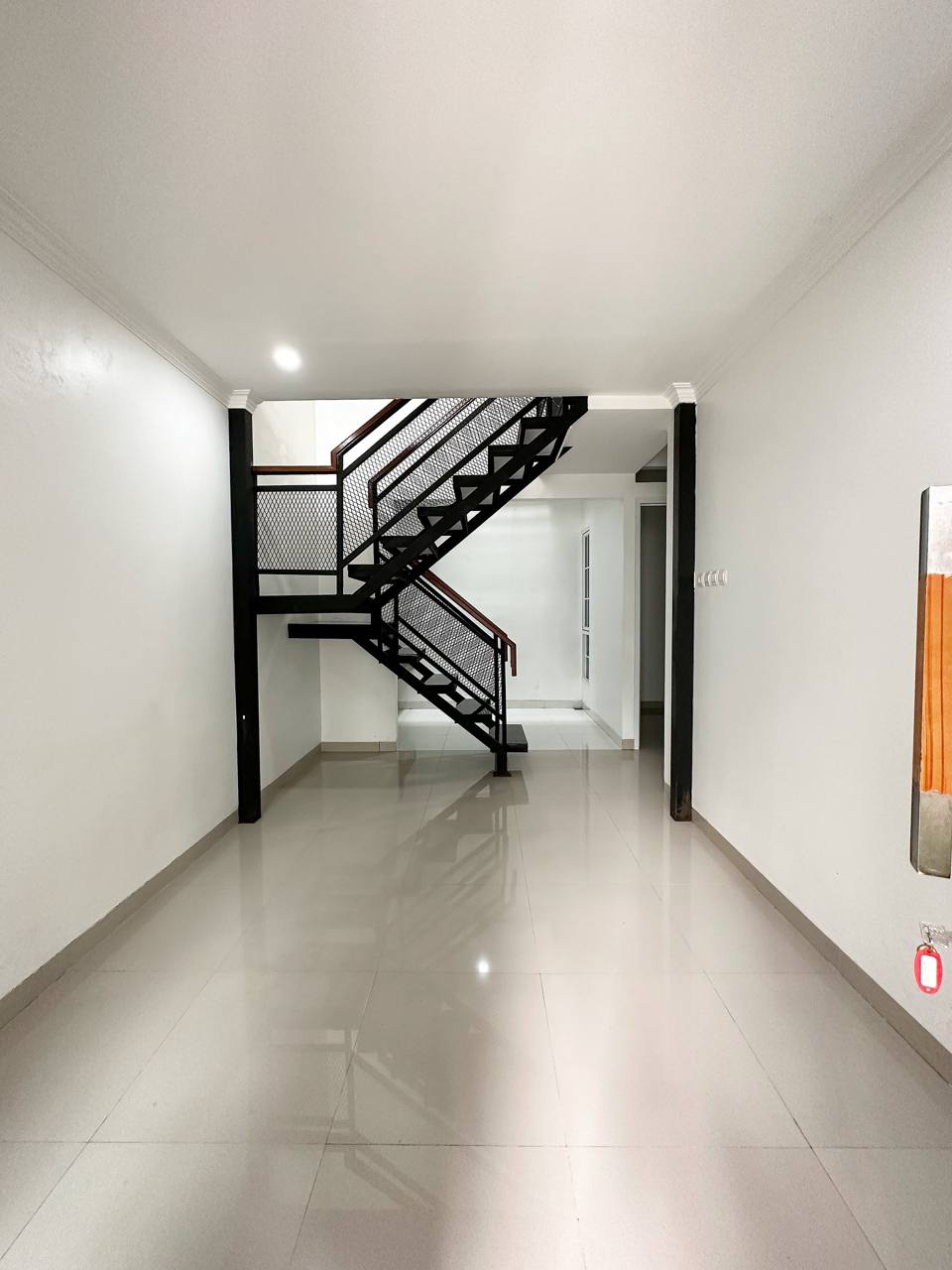 Rumah 2lantai nyaman asri di Tanah Baru Beji Depok