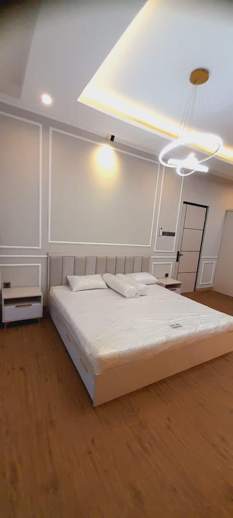 Rumah mewah komplek Sawangan Depok Full Furnsihed