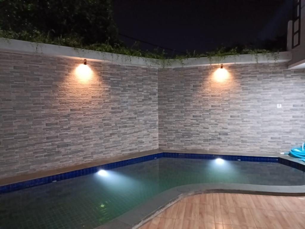 Rumah mewah komplek Sawangan Depok Full Furnsihed