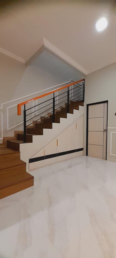 Rumah mewah komplek Sawangan Depok Full Furnsihed