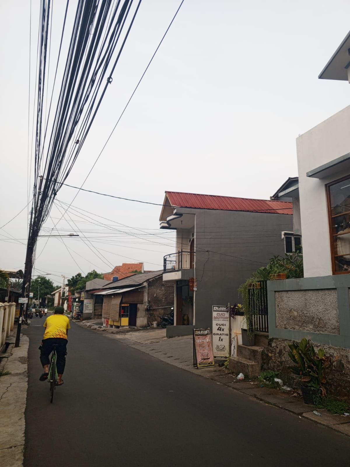 Rumah cantik dan murah Jl Setu Pedongkelan Cimanggis Depok