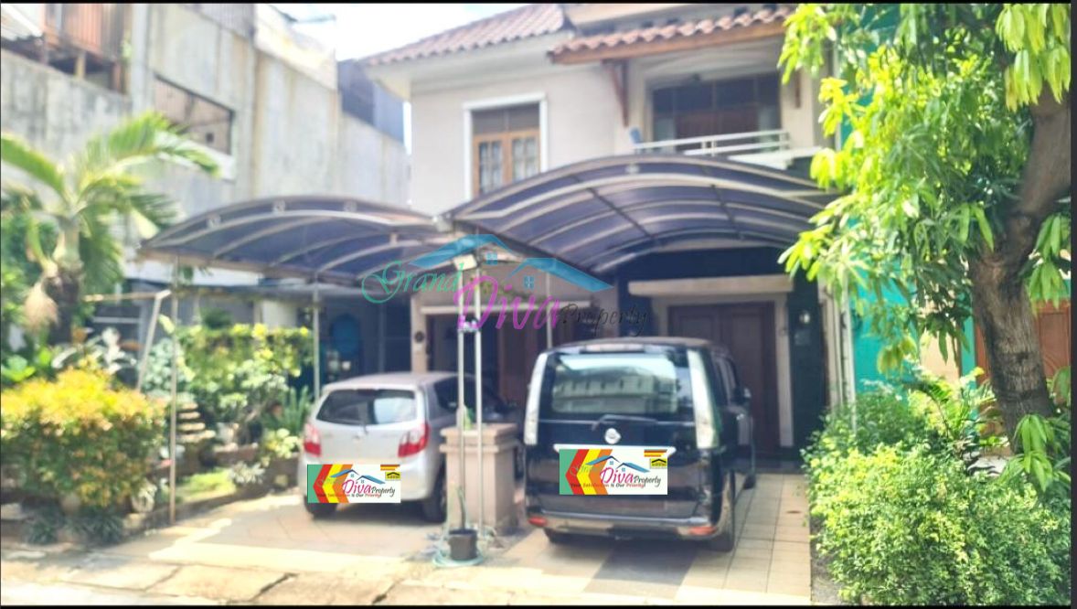 RUMAH BAGUS 2 LANTAI DI PERUMAHAN JATINEGARA BARU