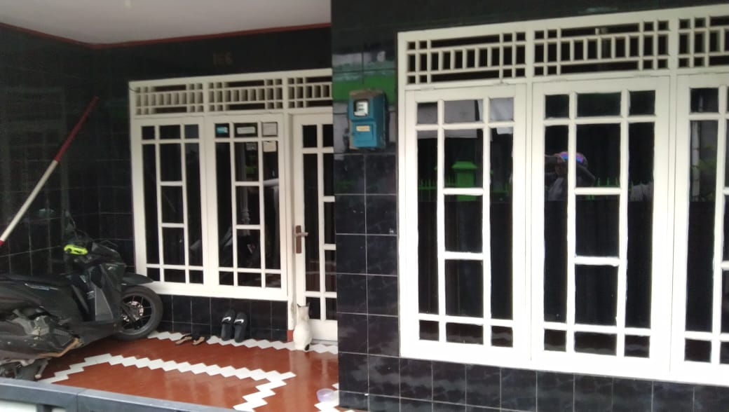 Rumah strategis dekat kota di Perumnas Depok 2 Tengah
