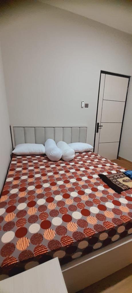 Rumah mewah komplek Sawangan Depok Full Furnsihed