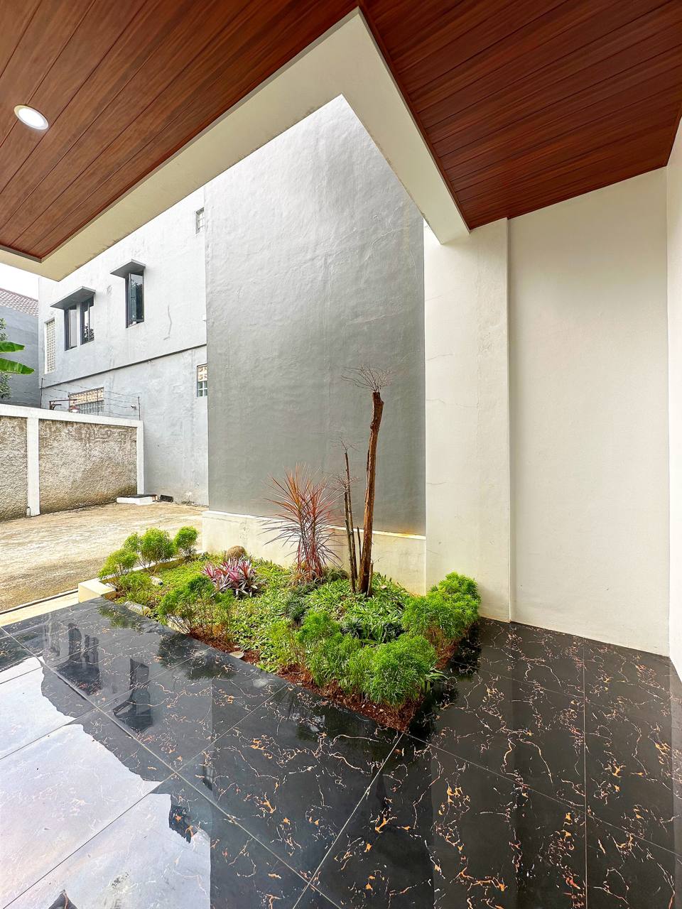 Rumah 2lantai nyaman asri di Tanah Baru Beji Depok