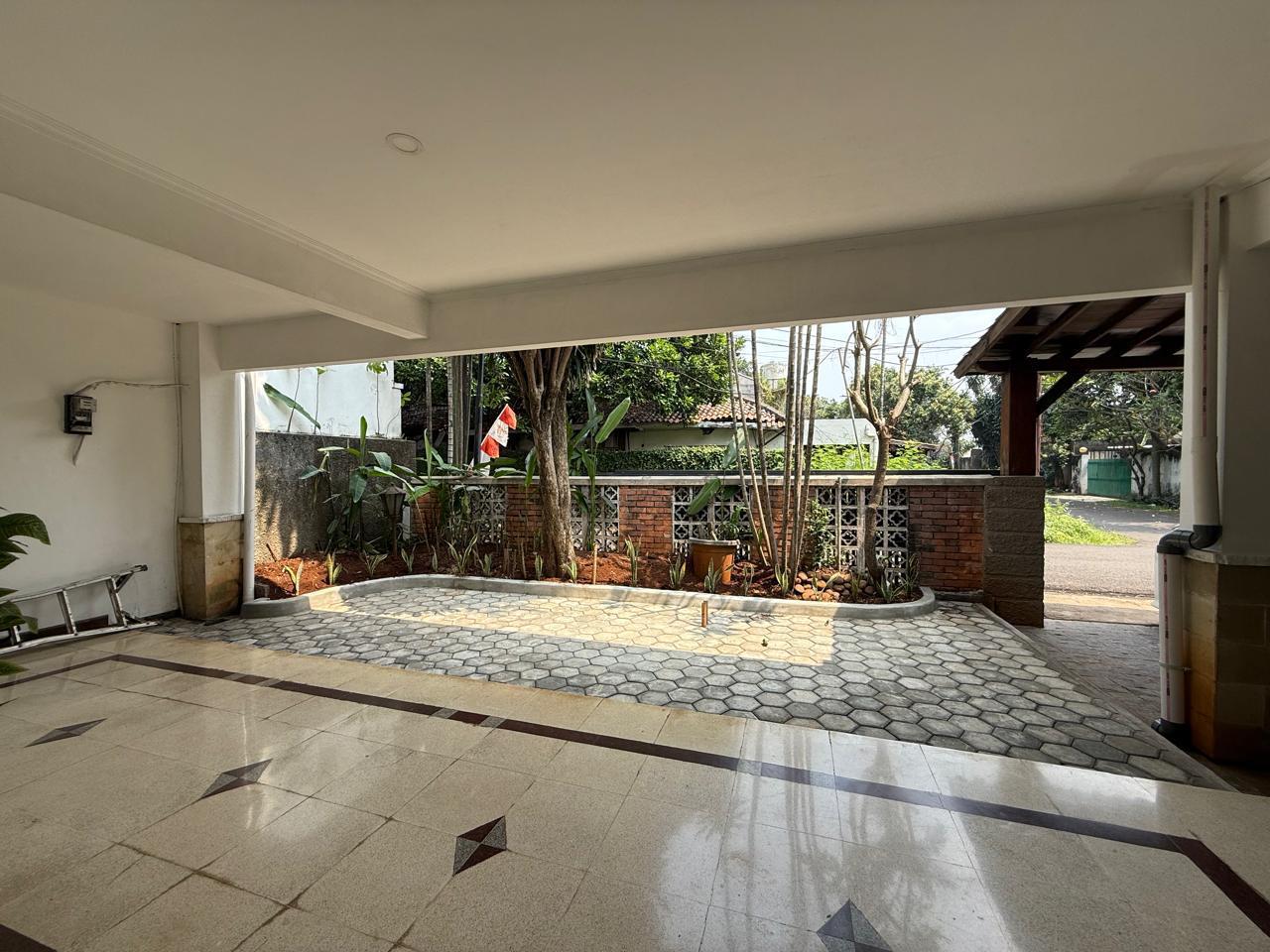 Disewakan rumah tinggal asri siap huni area Ampera, Kemang