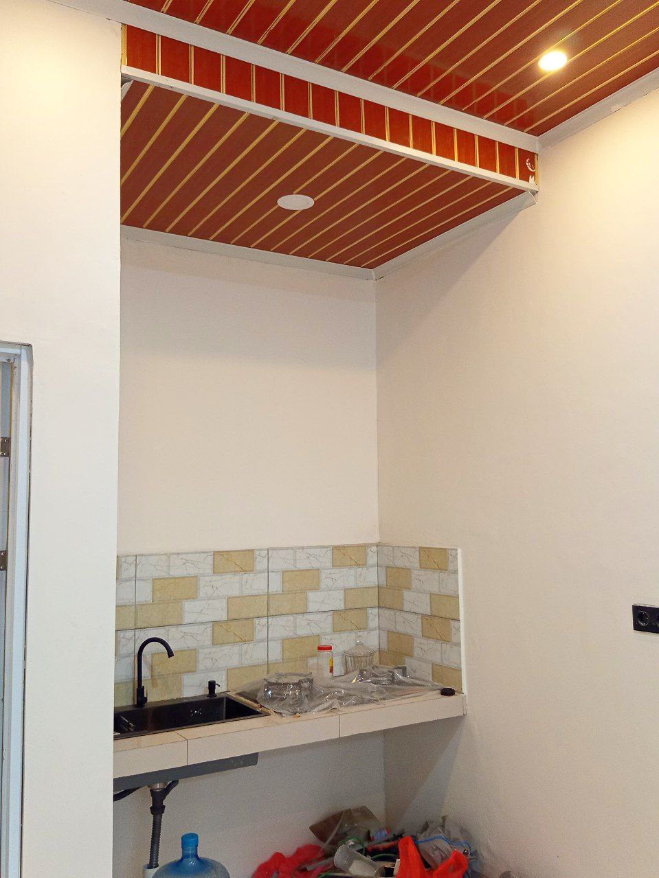 Rumah mezzanine plus rooftop di Jati Asih Bekasi bonus furnish