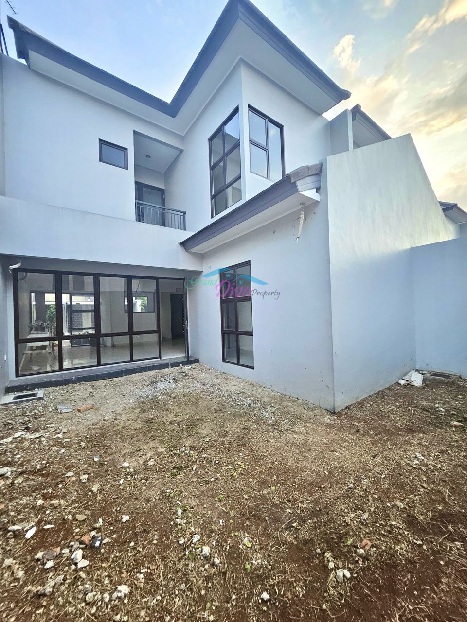 RUMAH BAGUS DAN BARU DI CLUSTER NEW CHERRY VILLE GRAND WISATA