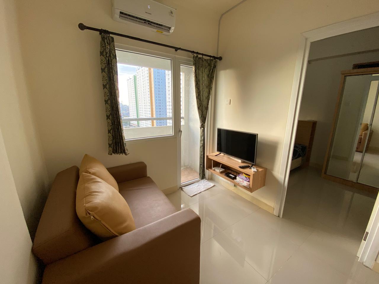 Dijual apartemen Green Pramuka City 2BR furnished harga murah