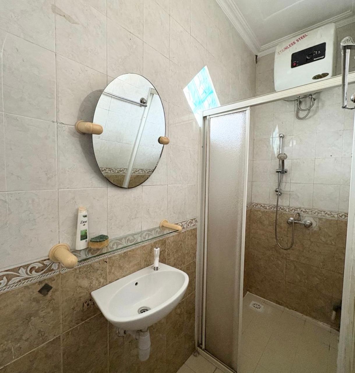 Dijual rumah besar bagus dengan hadap selatan di Sunter Lantana