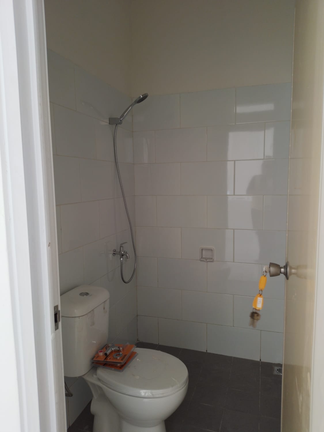 Disewa rumah terenovasi murah di Cluster Astama Tera Damai