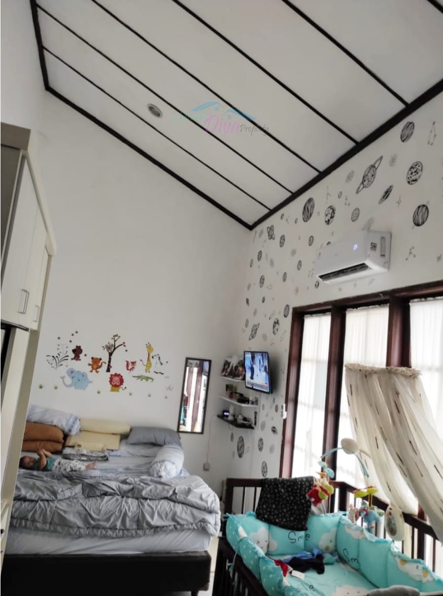 RUMAH DI NUSA INDAH JAKA SETIA