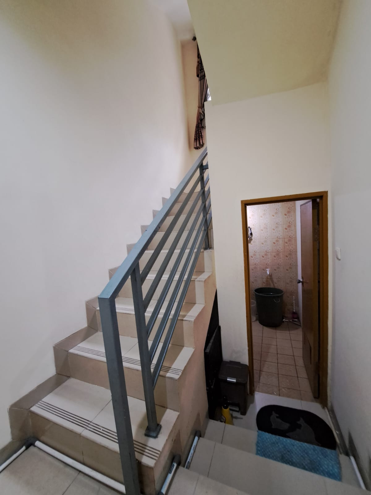 Dijual rumah bagus 3lantai minimalis di BCS Kelapa Gading