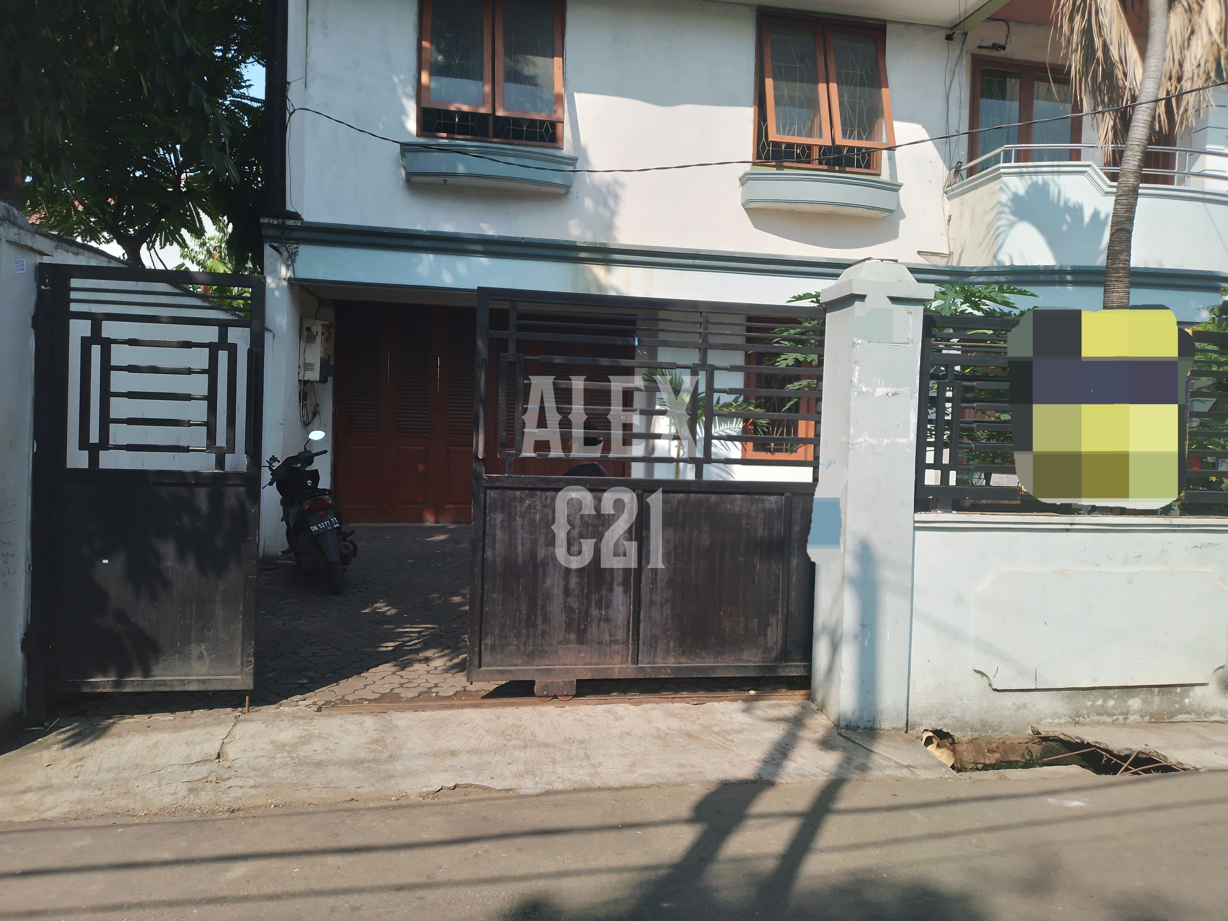 Dijual rumah dan kostan BU Duren Sawit, Jakarta Timur