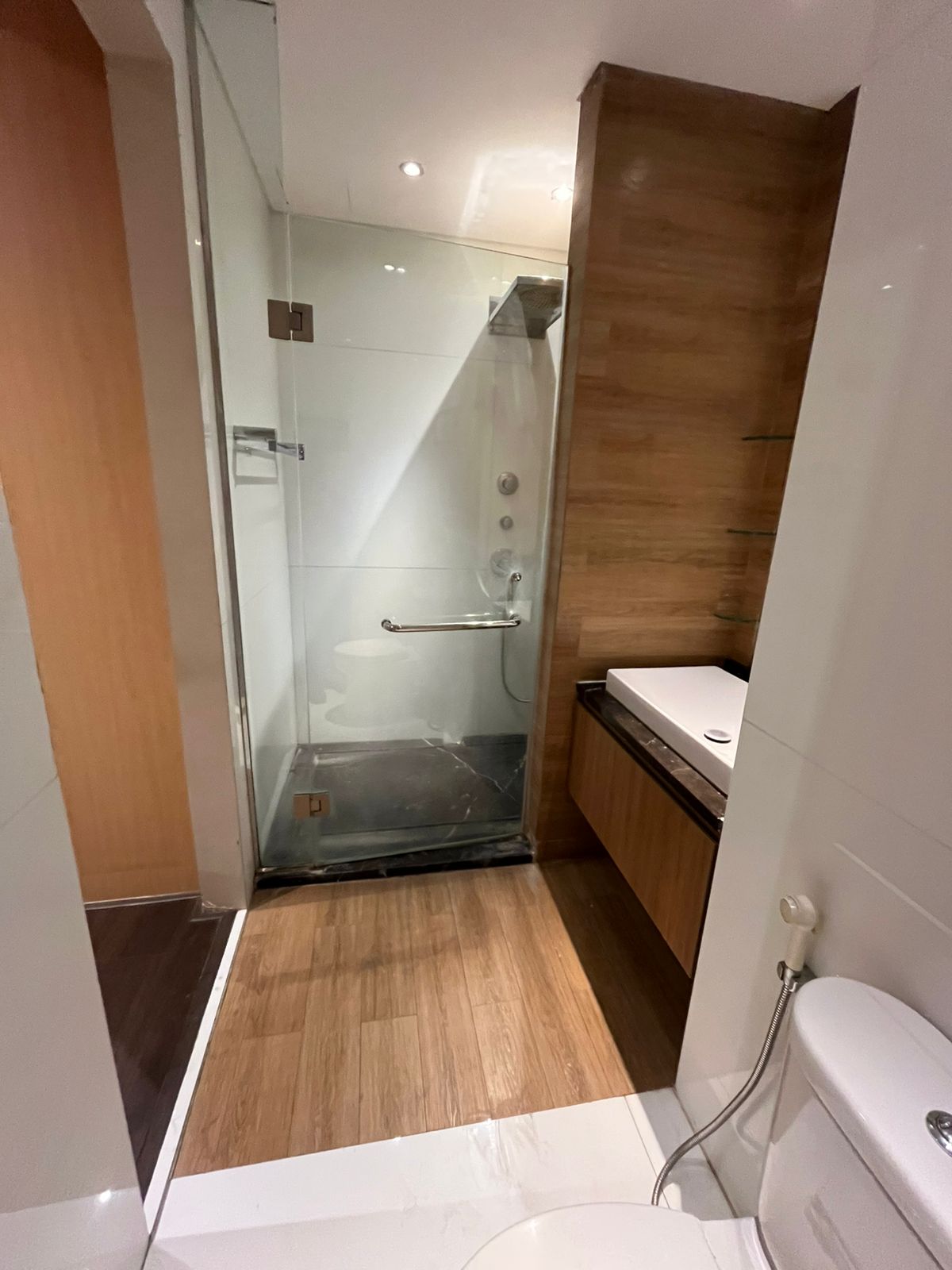 Sewa dan Jual Apartemen 3 bedrooms di 1 Cik Ditiro Apartemen