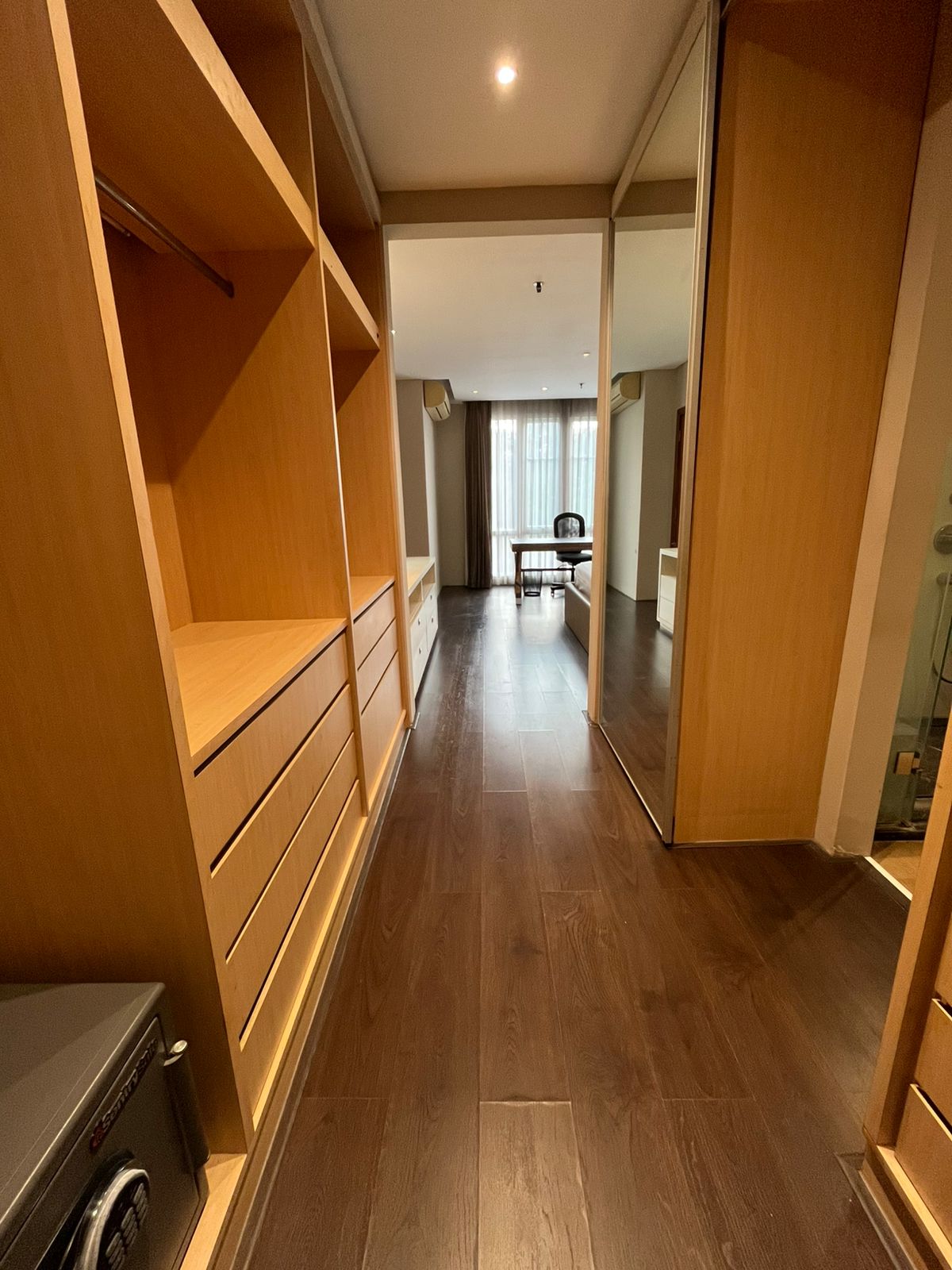 Sewa dan Jual Apartemen 3 bedrooms di 1 Cik Ditiro Apartemen