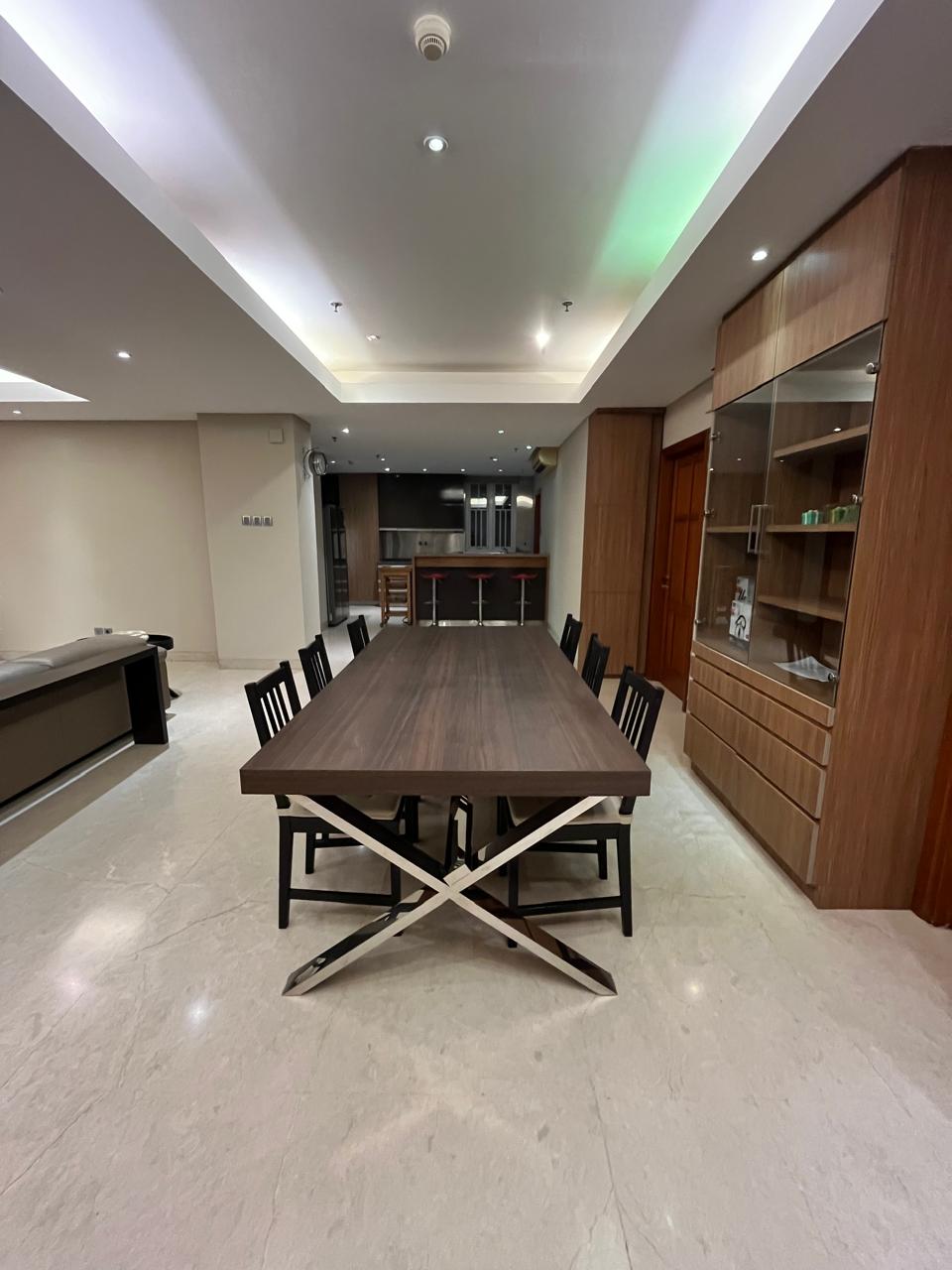 Jual dan Sewa apartemen 3 bedrooms di 1 Cik Ditiro Apartemen