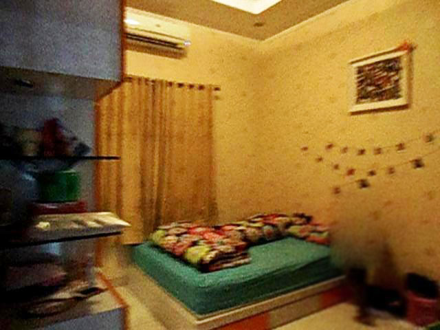 RUMAH BAGUS DAN LUAS DI PONDOK PEKAYON INDAH