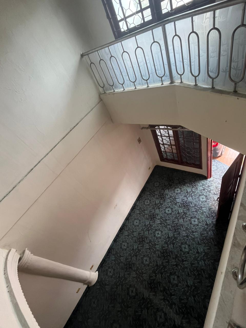 Disewa rumah siaphuni bagus di Harapan Indah 1 Bekasi