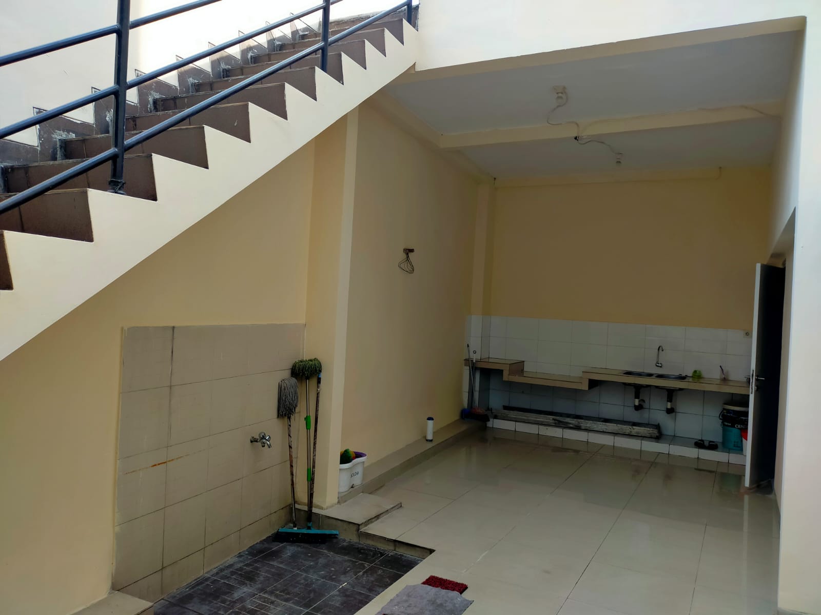 Disewa rumah siaphuni di Jakarta Garden City Cluster Zebrina