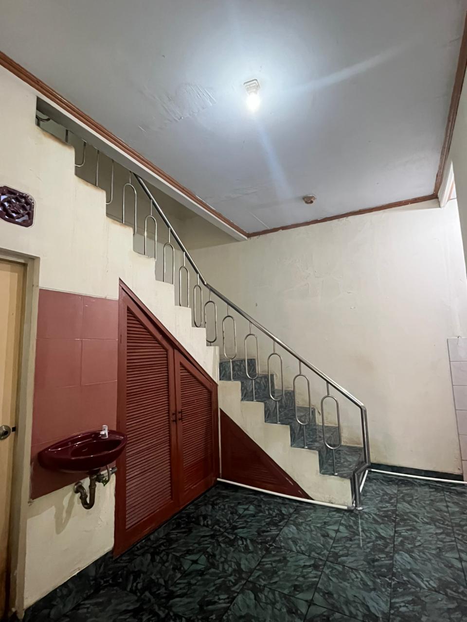 Disewa rumah siaphuni bagus di Harapan Indah 1 Bekasi