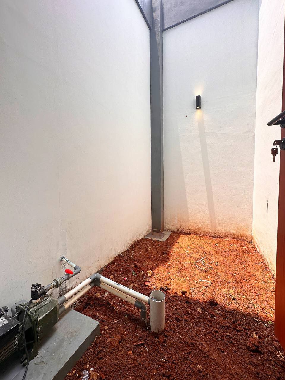 Rumah 2lantai readystok nyaman strategis Cipayung Jakarta Timur