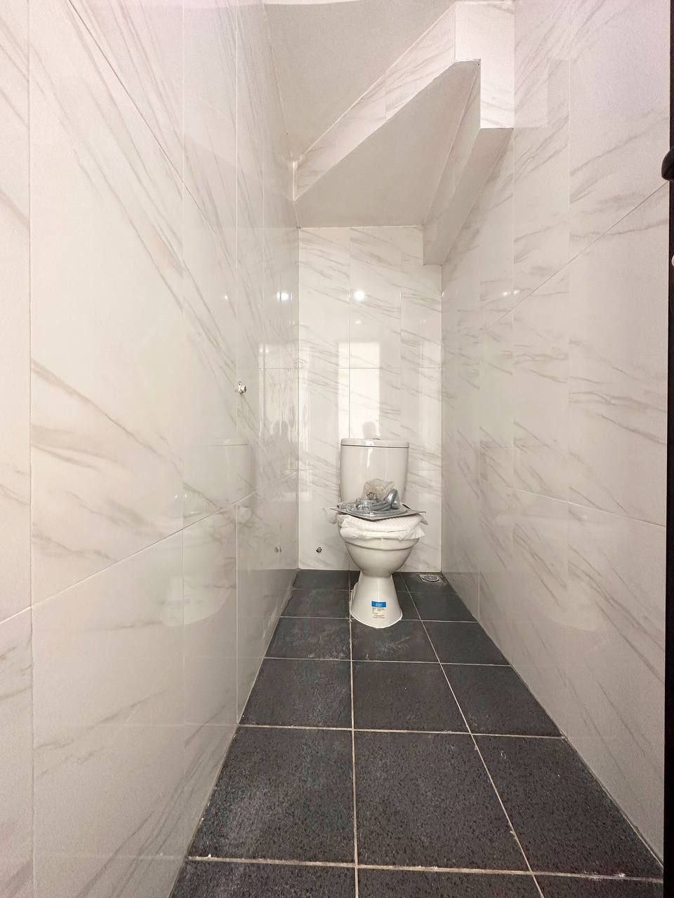 Rumah 2lantai readystok nyaman strategis Cipayung Jakarta Timur